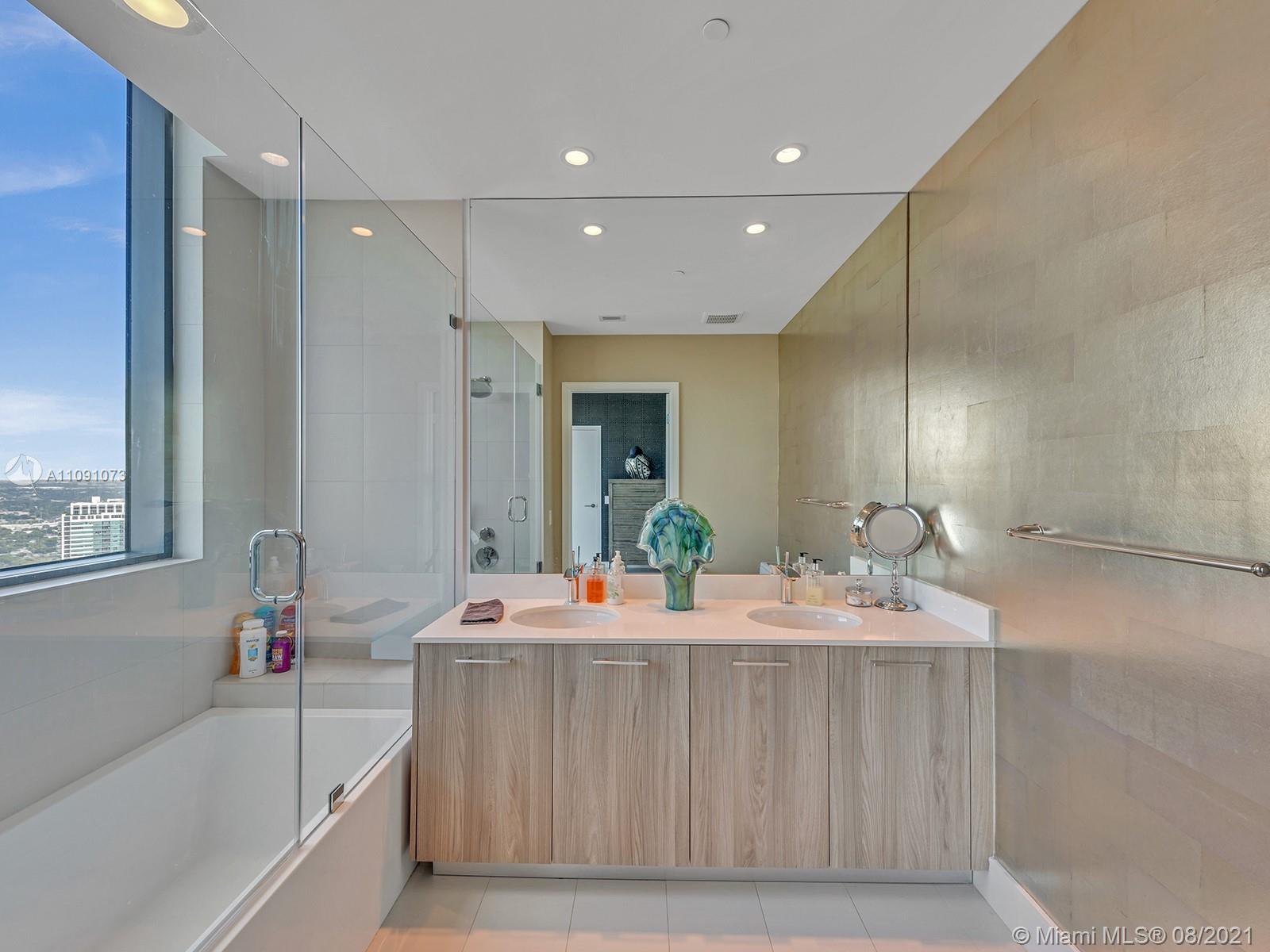 PARAISO BAYVIEWS CONDO - Residential Lease