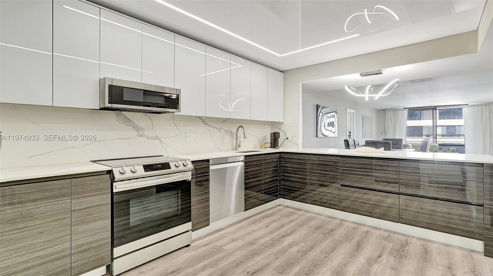 OLYMPUS CONDO PHASE - Residential