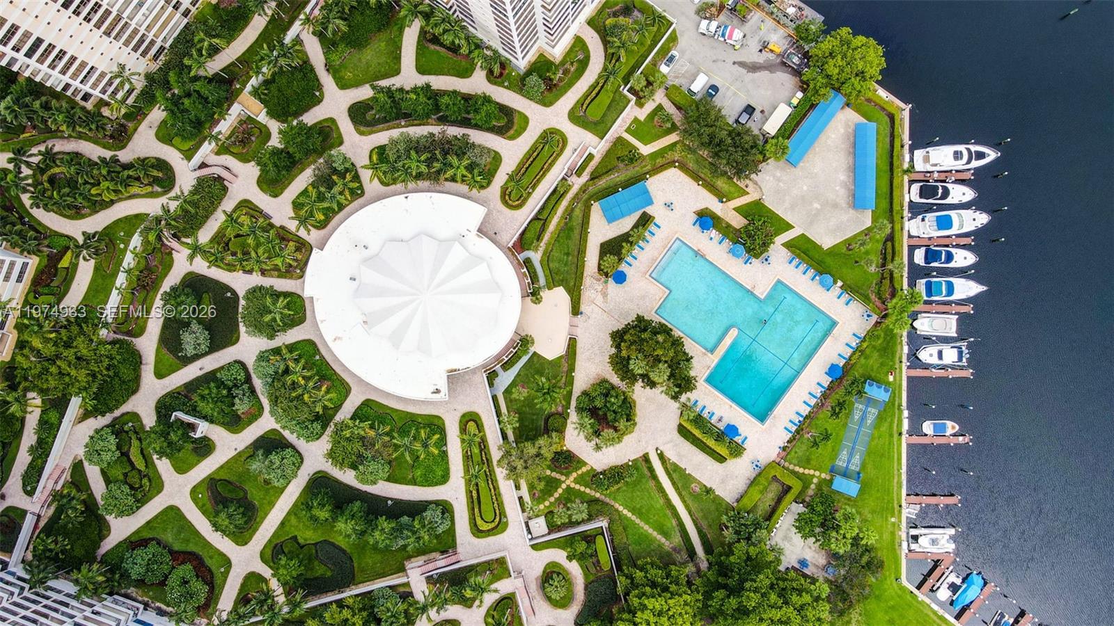 OLYMPUS CONDO PHASE - Residential