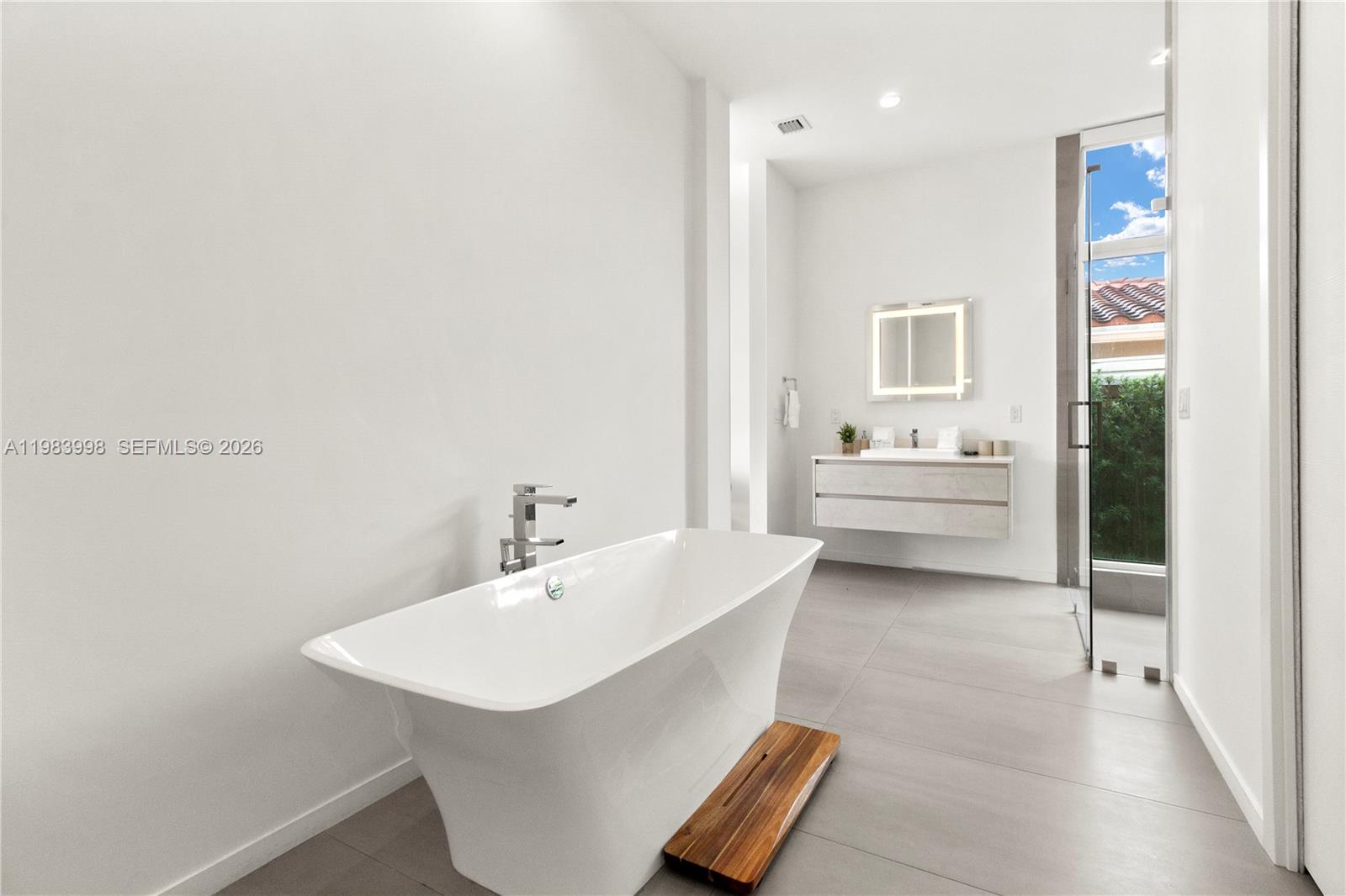 MIDDLE RIVER MANOR ADD - Residential