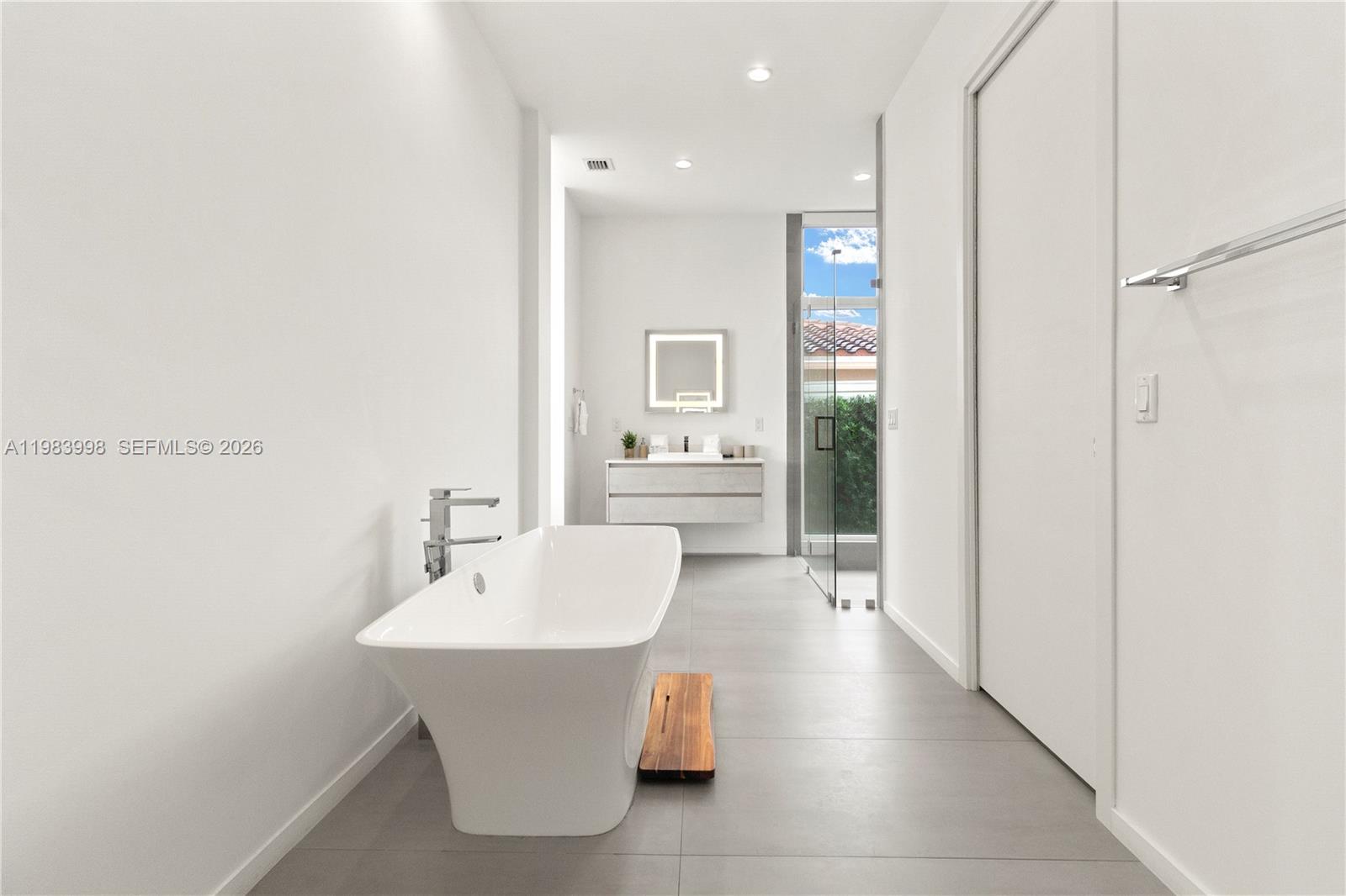 MIDDLE RIVER MANOR ADD - Residential