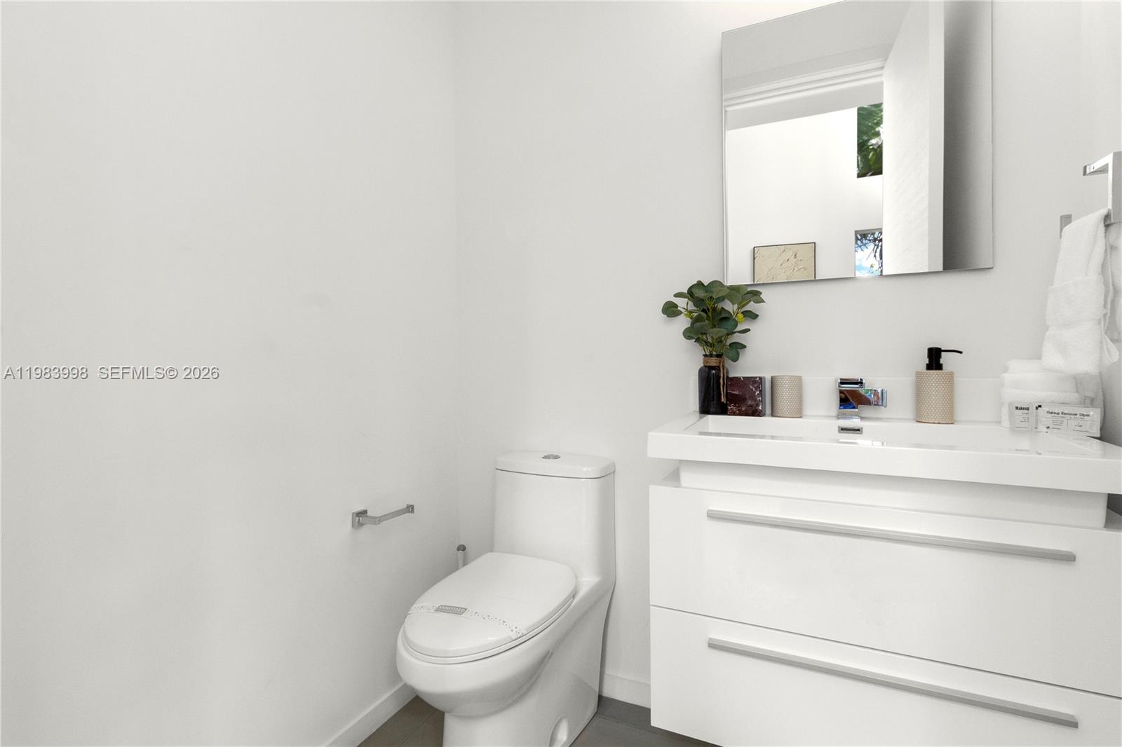 MIDDLE RIVER MANOR ADD - Residential