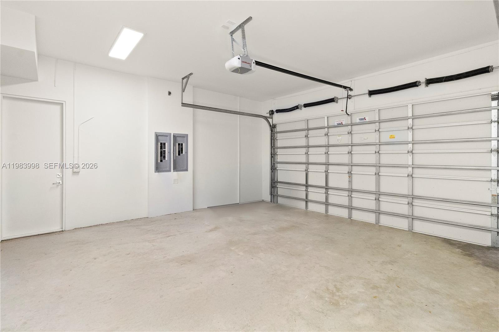 MIDDLE RIVER MANOR ADD - Residential