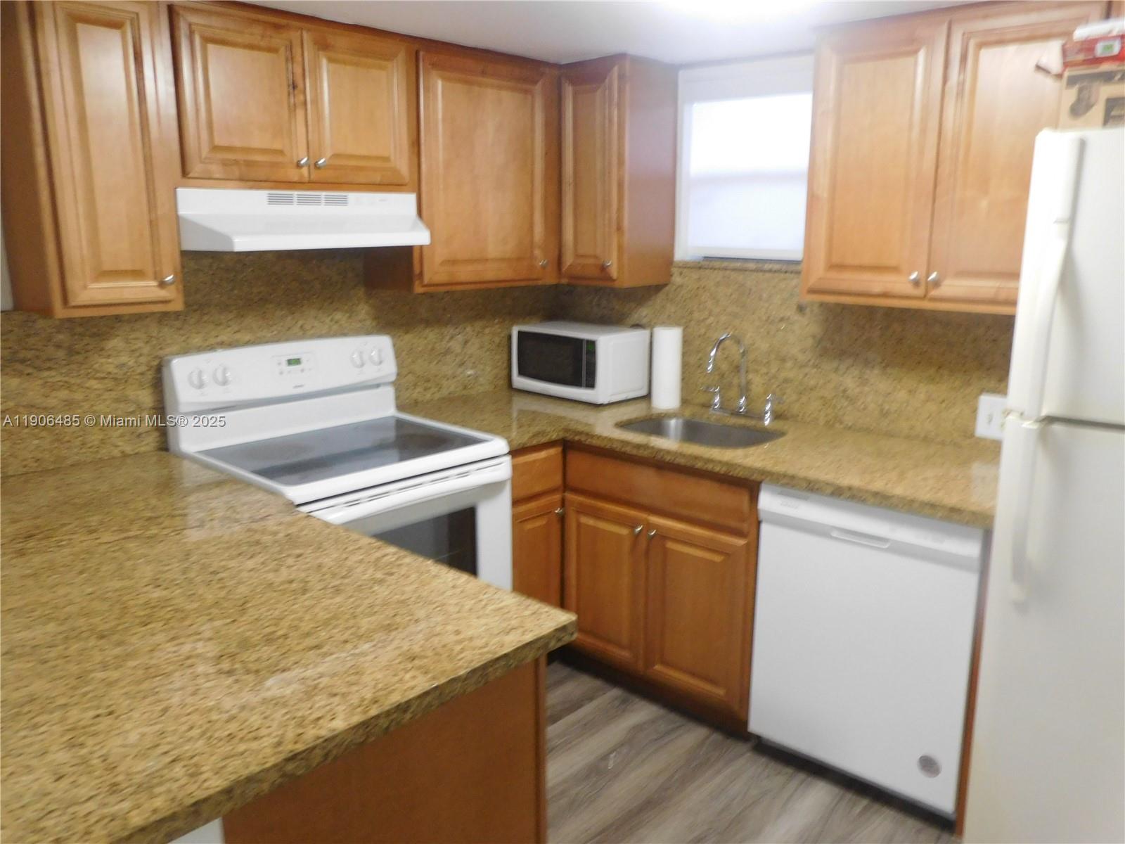 LAS VISTAS AT DORAL CONDO - Residential Lease