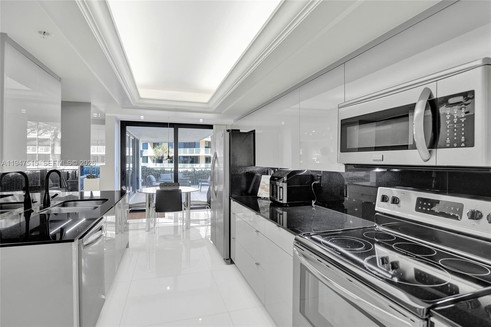 HALCYON OF PALM BEACH - Residential