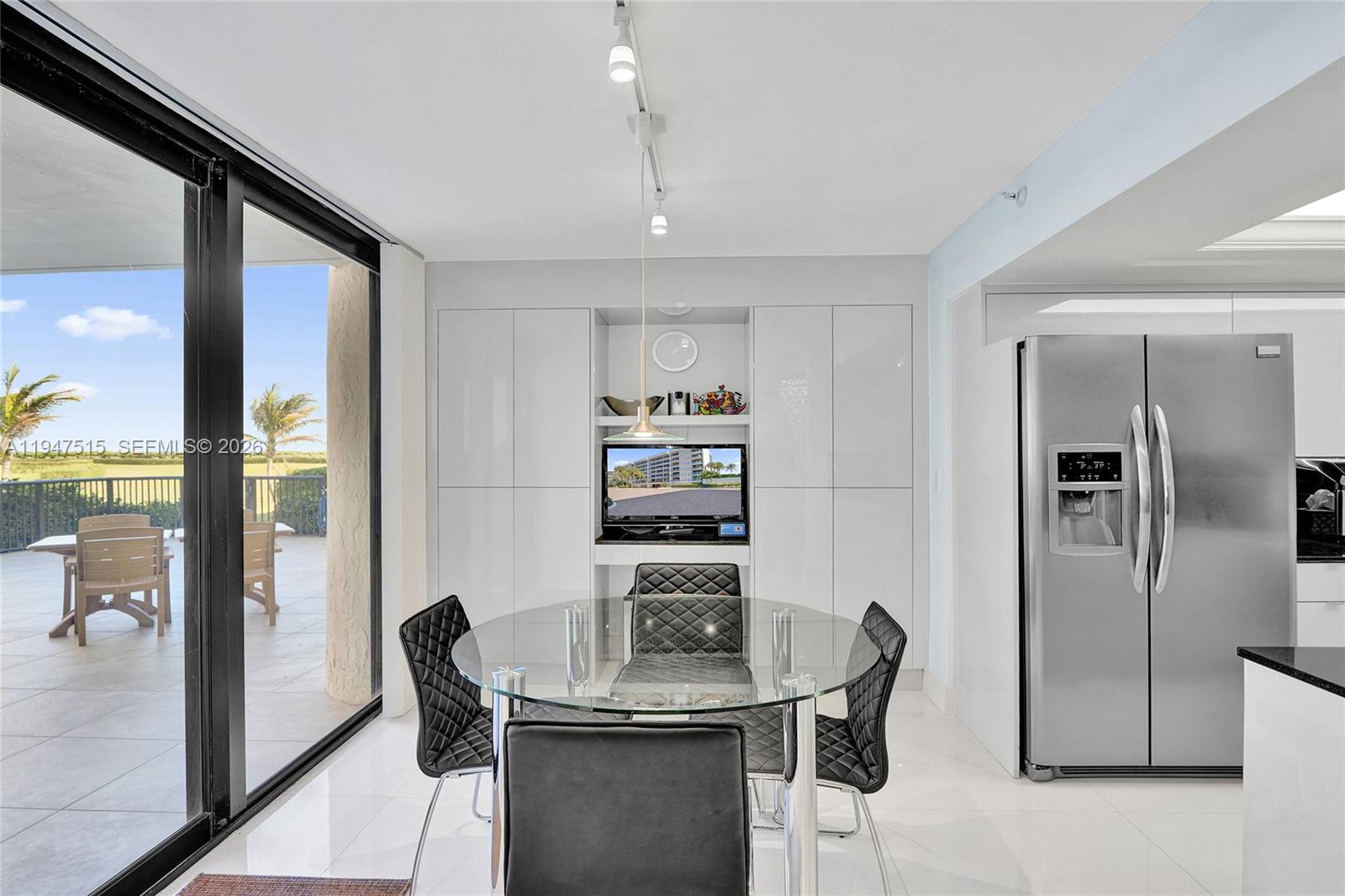 HALCYON OF PALM BEACH - Residential