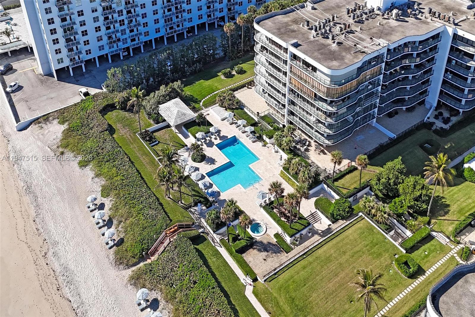 HALCYON OF PALM BEACH - Residential