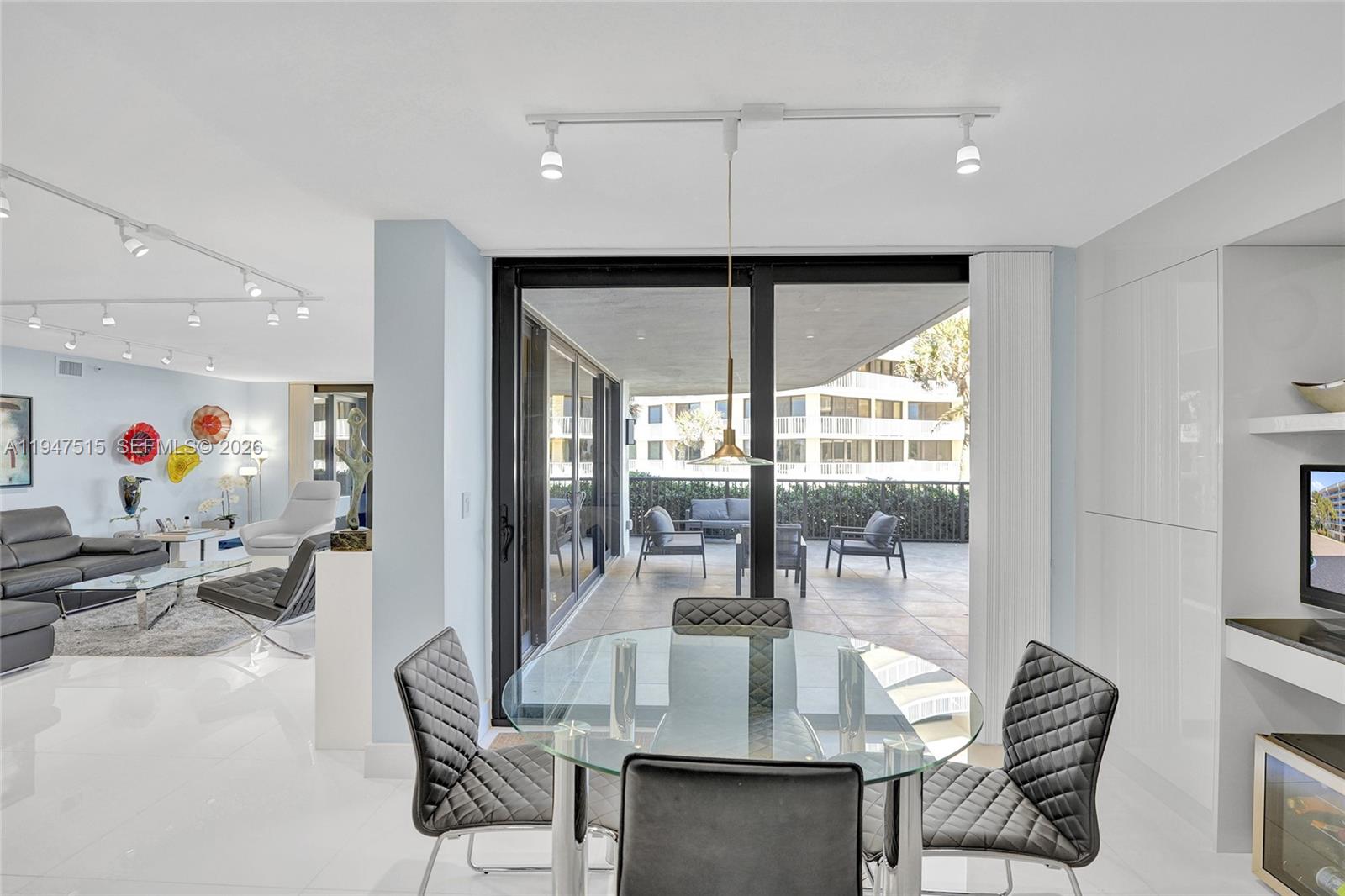 HALCYON OF PALM BEACH - Residential