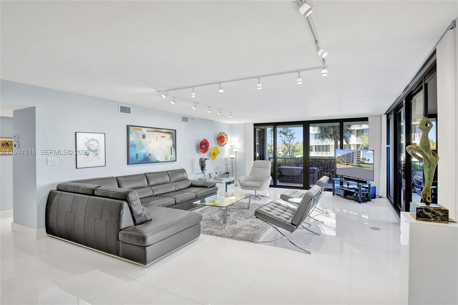 HALCYON OF PALM BEACH - Residential