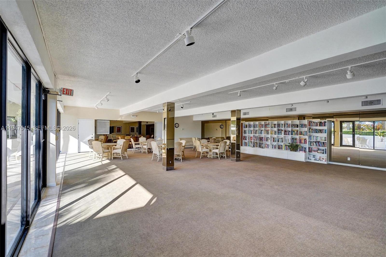 HALCYON OF PALM BEACH - Residential