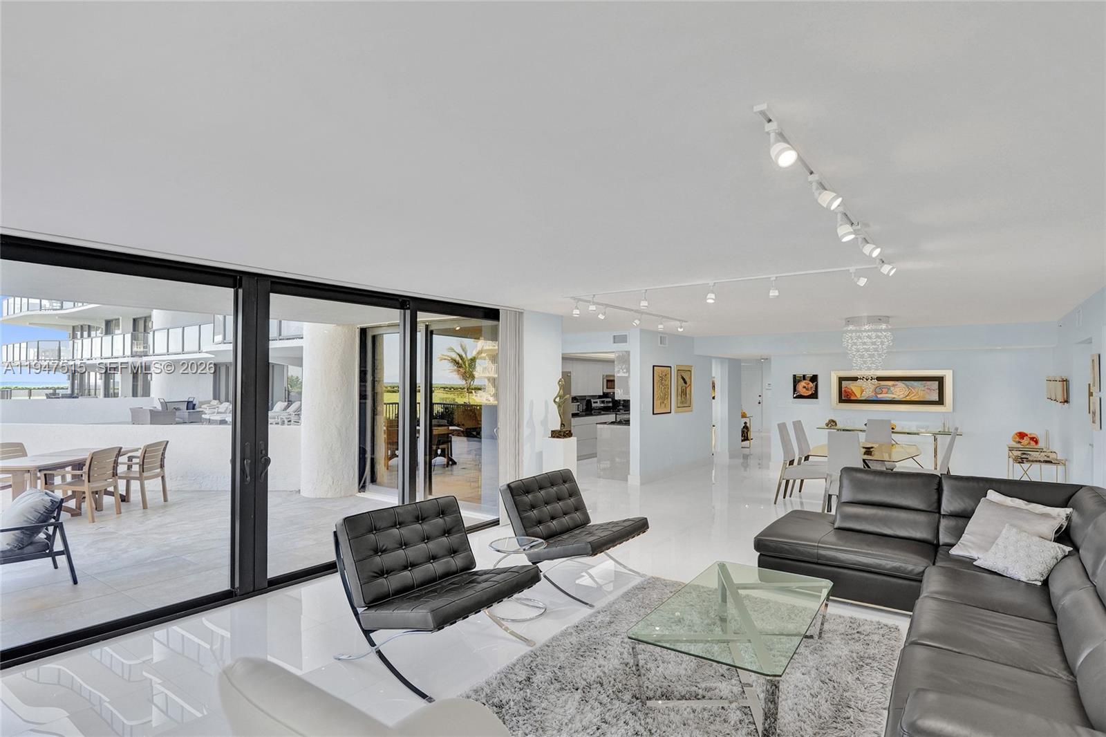 HALCYON OF PALM BEACH - Residential