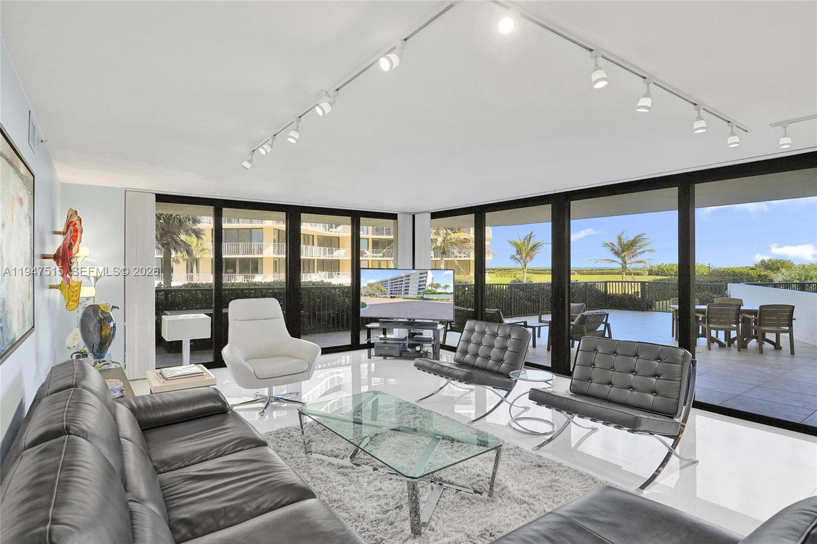 HALCYON OF PALM BEACH - Residential