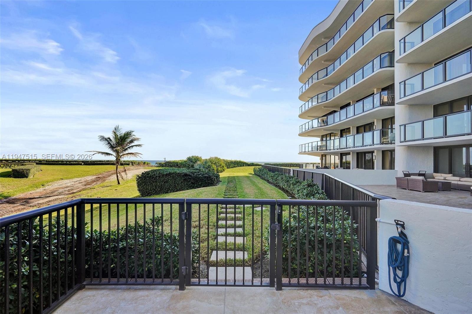 HALCYON OF PALM BEACH - Residential