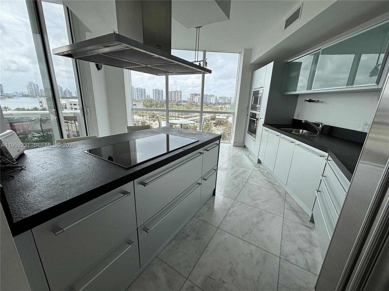 TRUMP ROYALE CONDO - Residential