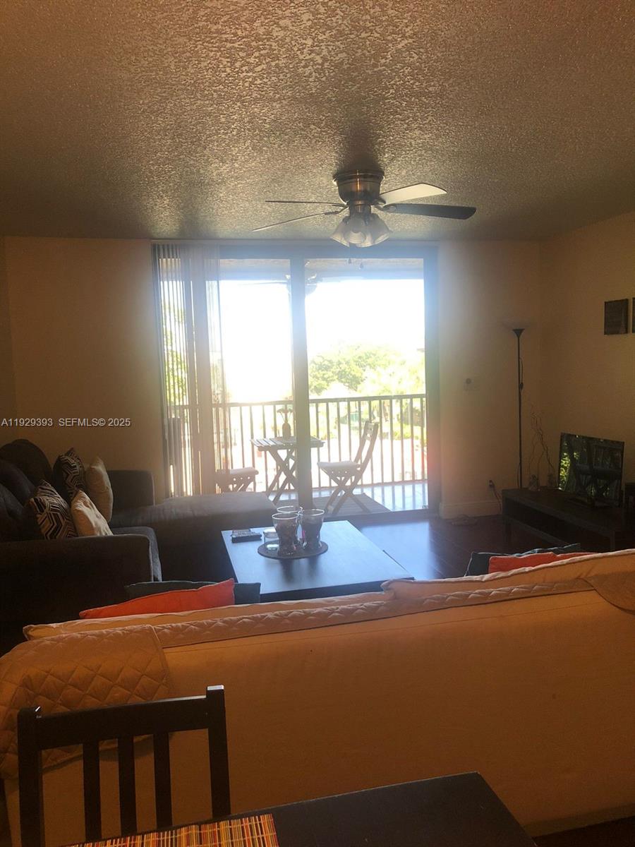 PLANTATION RACQUET CLUB C - Residential Lease