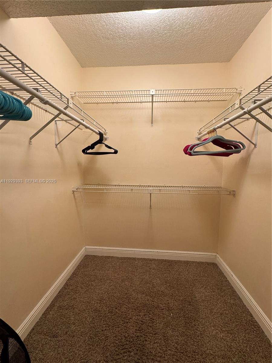 PLANTATION RACQUET CLUB C - Residential Lease