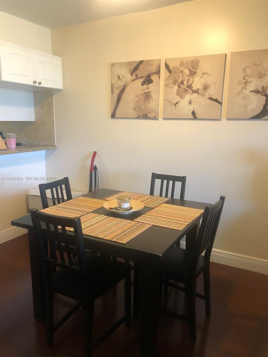 PLANTATION RACQUET CLUB C - Residential Lease