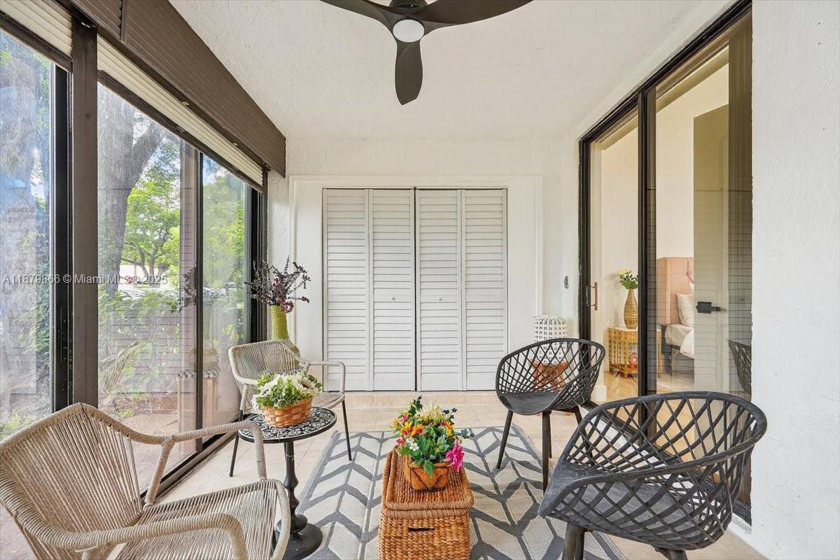 APPLEWOOD VILLAGE I-C CON - Residential