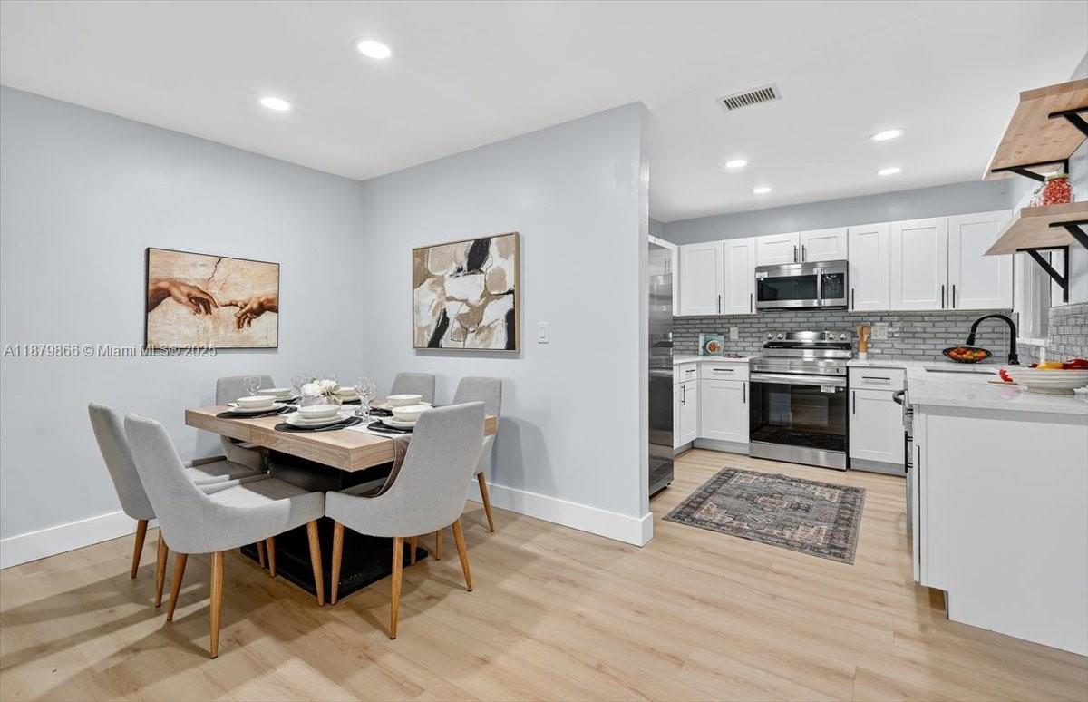 APPLEWOOD VILLAGE I-C CON - Residential