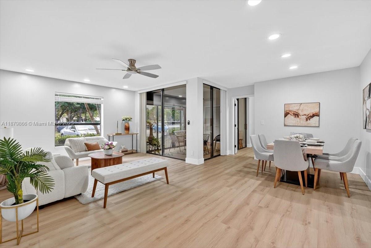 APPLEWOOD VILLAGE I-C CON - Residential