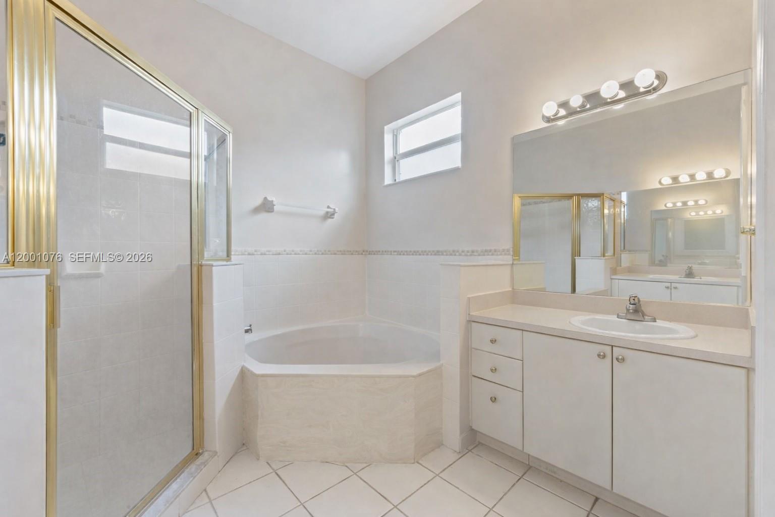 KEYS-GATE NO 3 - Residential