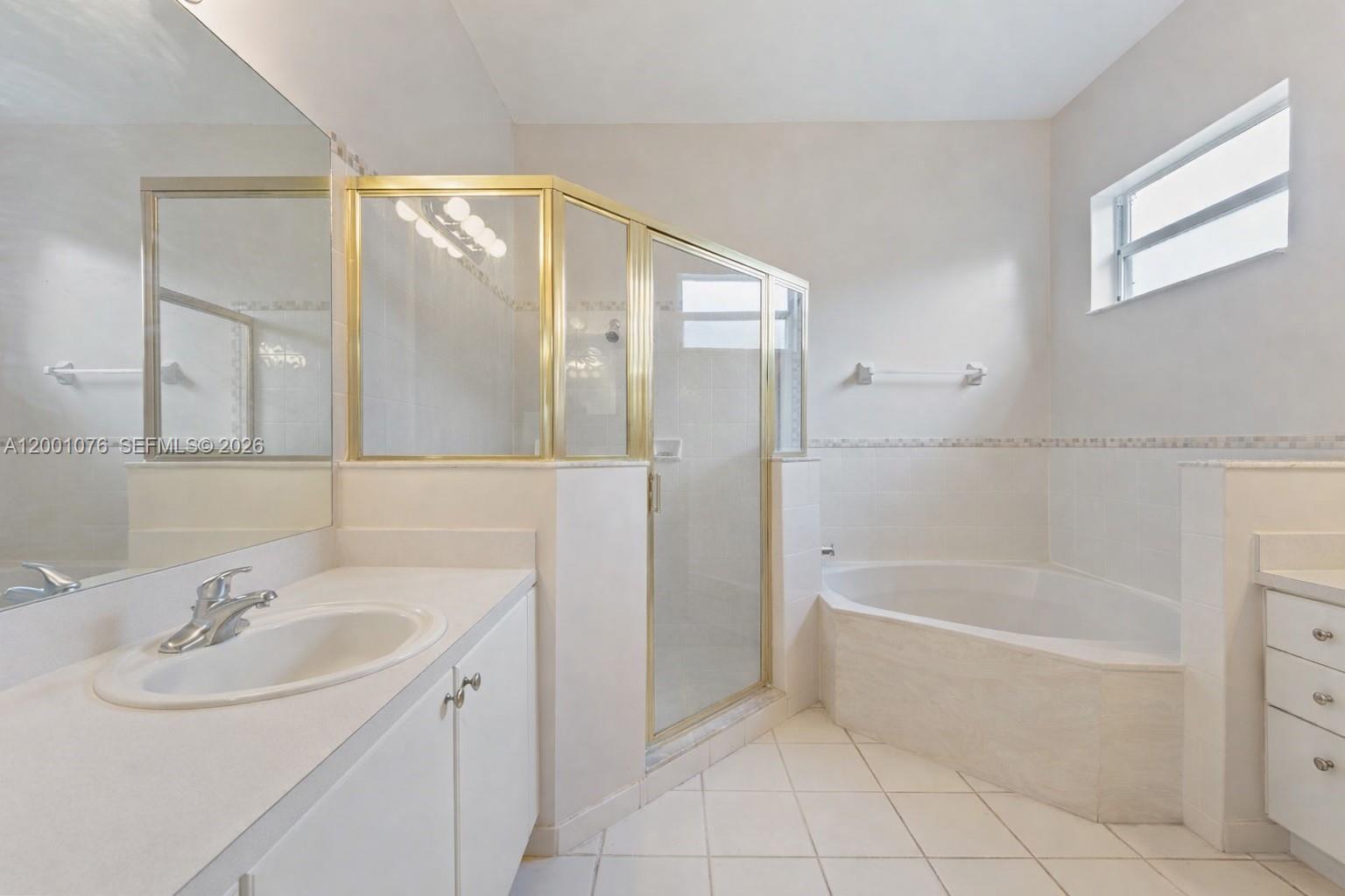 KEYS-GATE NO 3 - Residential