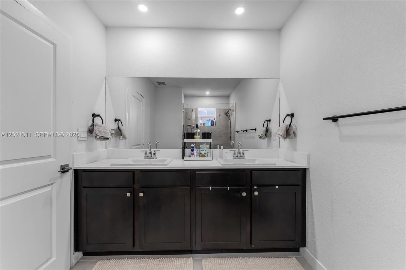 HAMILTON PLACE - Residential Lease