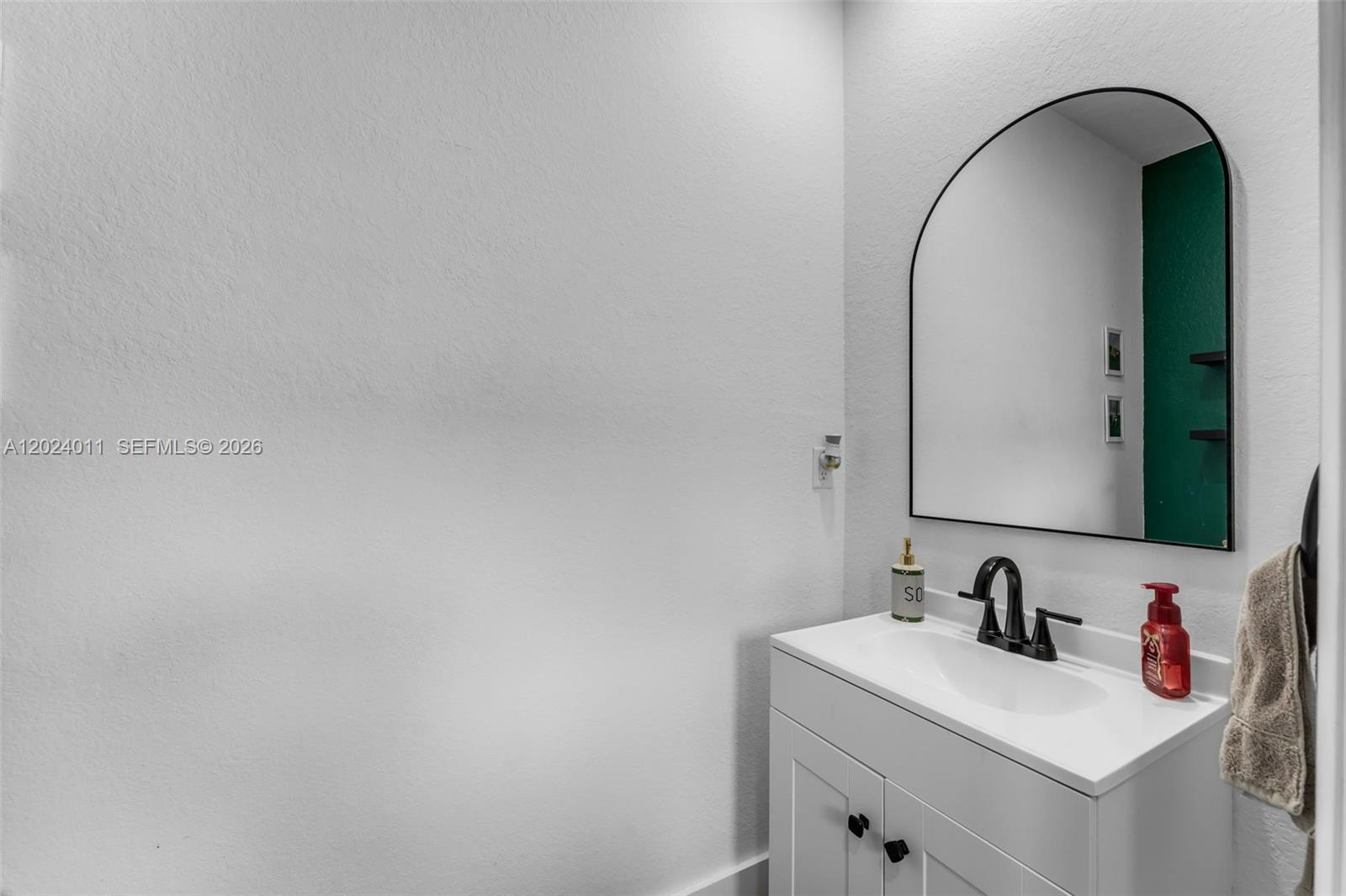 HAMILTON PLACE - Residential Lease