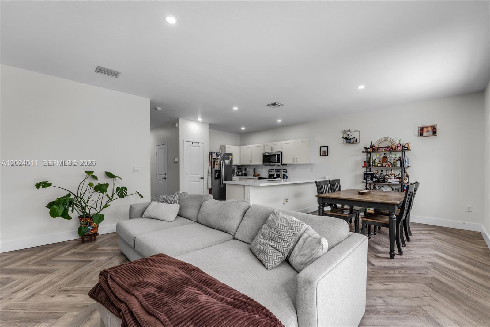 HAMILTON PLACE - Residential Lease
