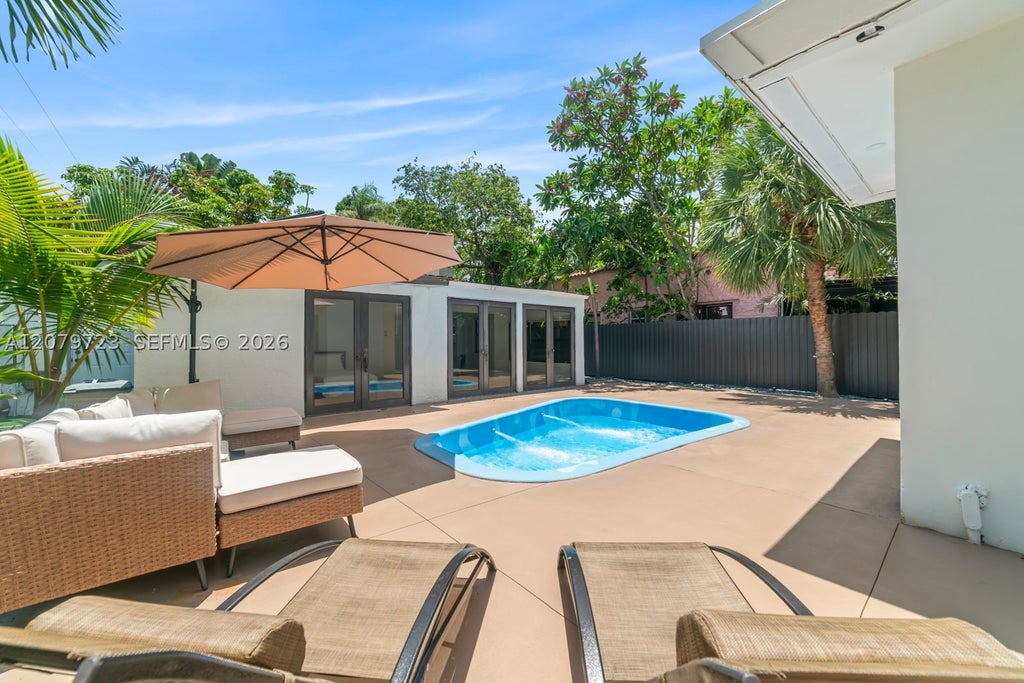 Photo of 509 SE 19th St, Fort Lauderdale, FL 33316 (MLS # A12079723)