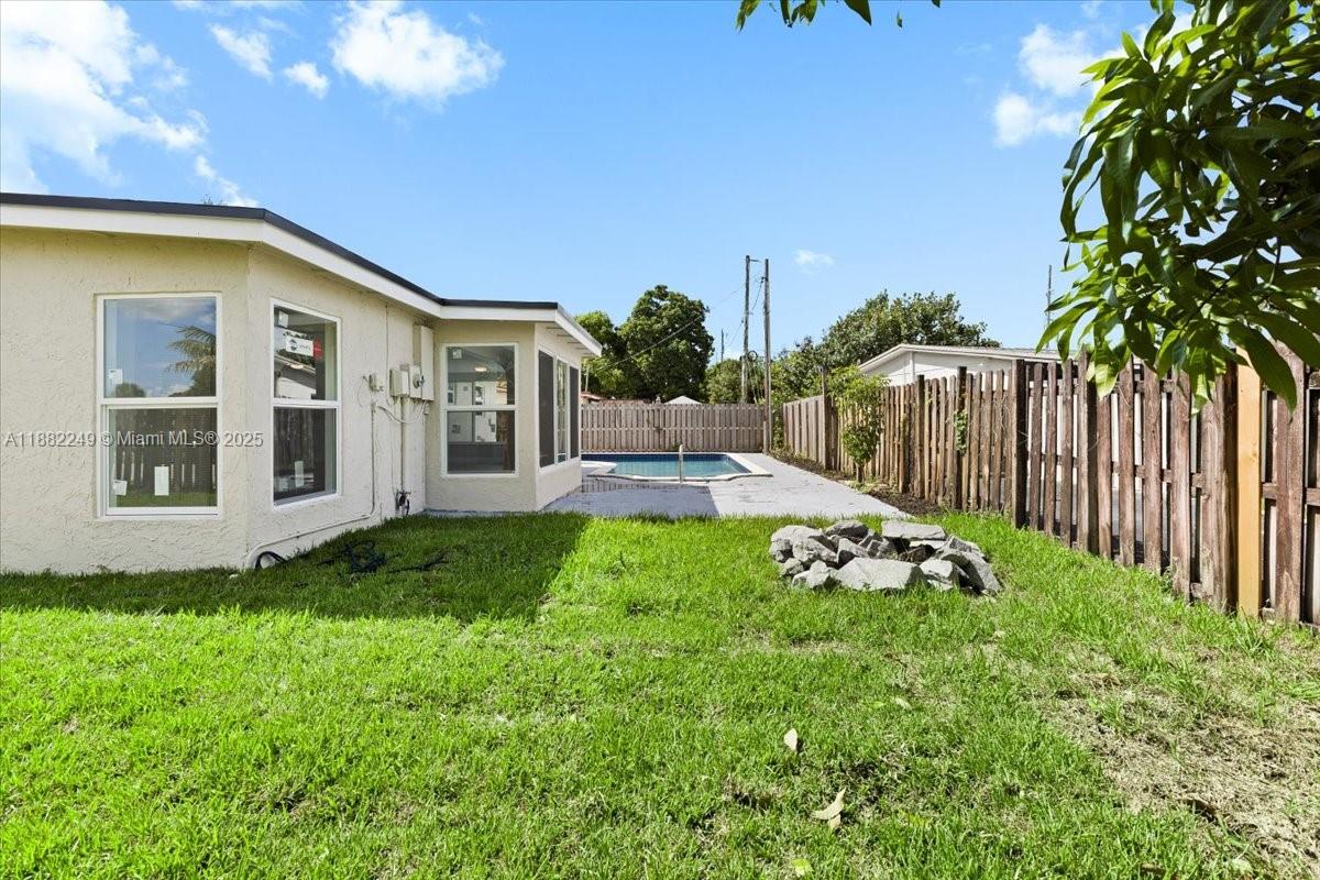 TWIN LAKES HOMES SEC 4 - Residential