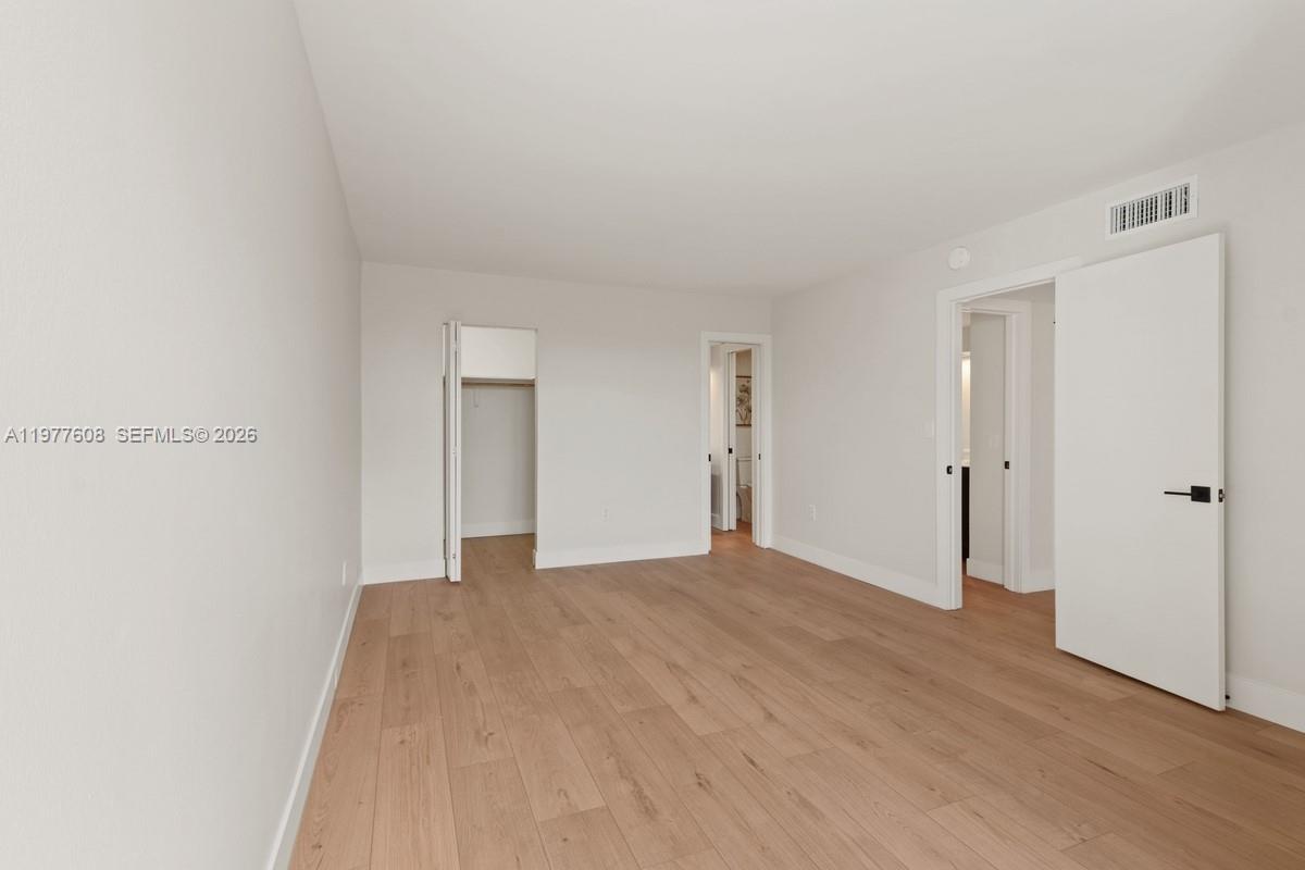 DADELAND GROVE CONDO - Residential