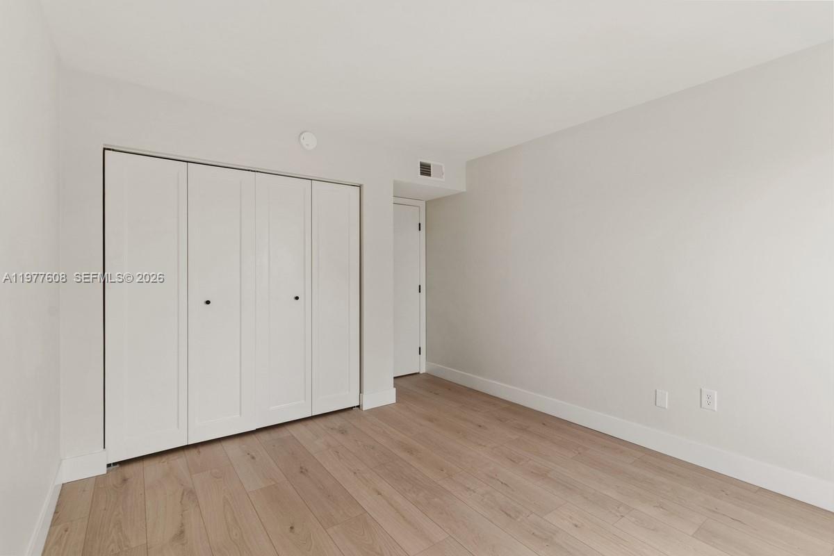 DADELAND GROVE CONDO - Residential