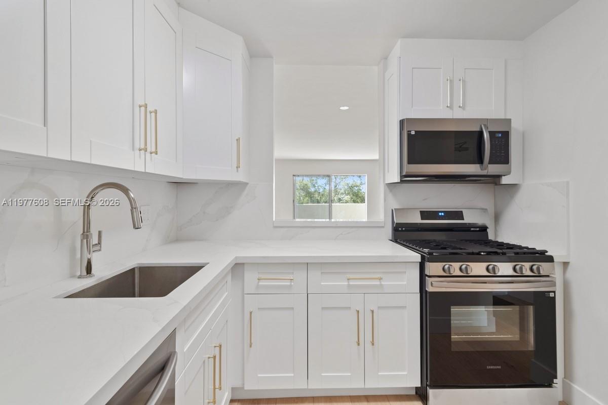 6902 N Kendall Dr E403