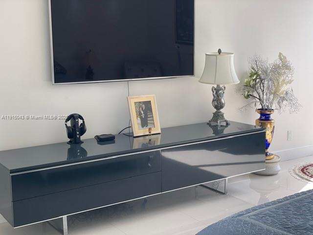 TURNBERRY ISLE CONDO - Residential