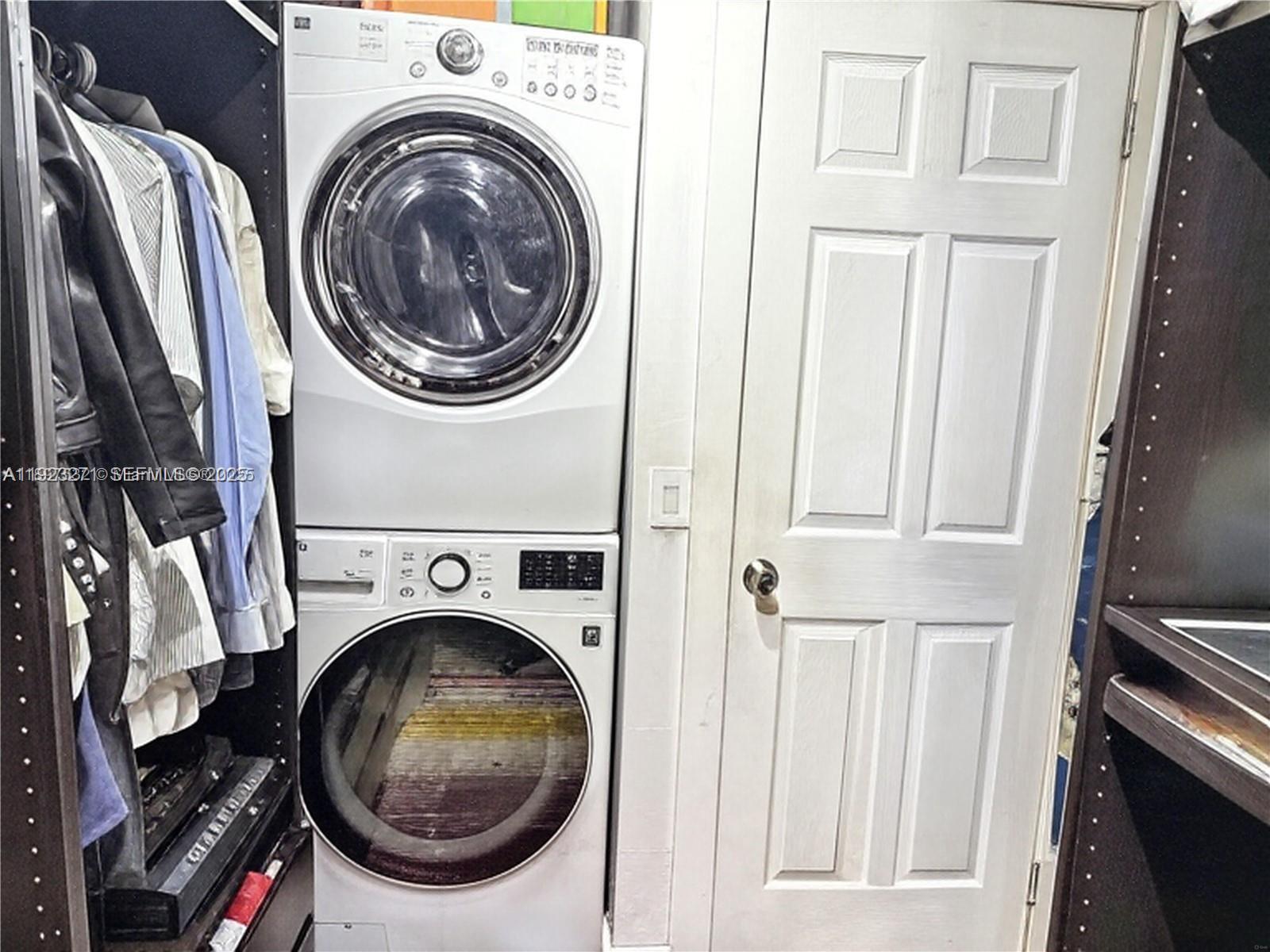 PARK SQUARE CONDO - Residential