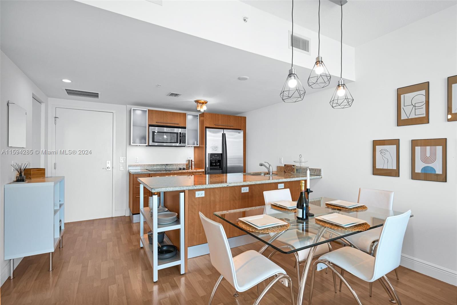 Property for Sale at 185 Sw 7 Street 3908, Miami, Broward County, Florida - Bedrooms: 1 
Bathrooms: 1  - $499,000