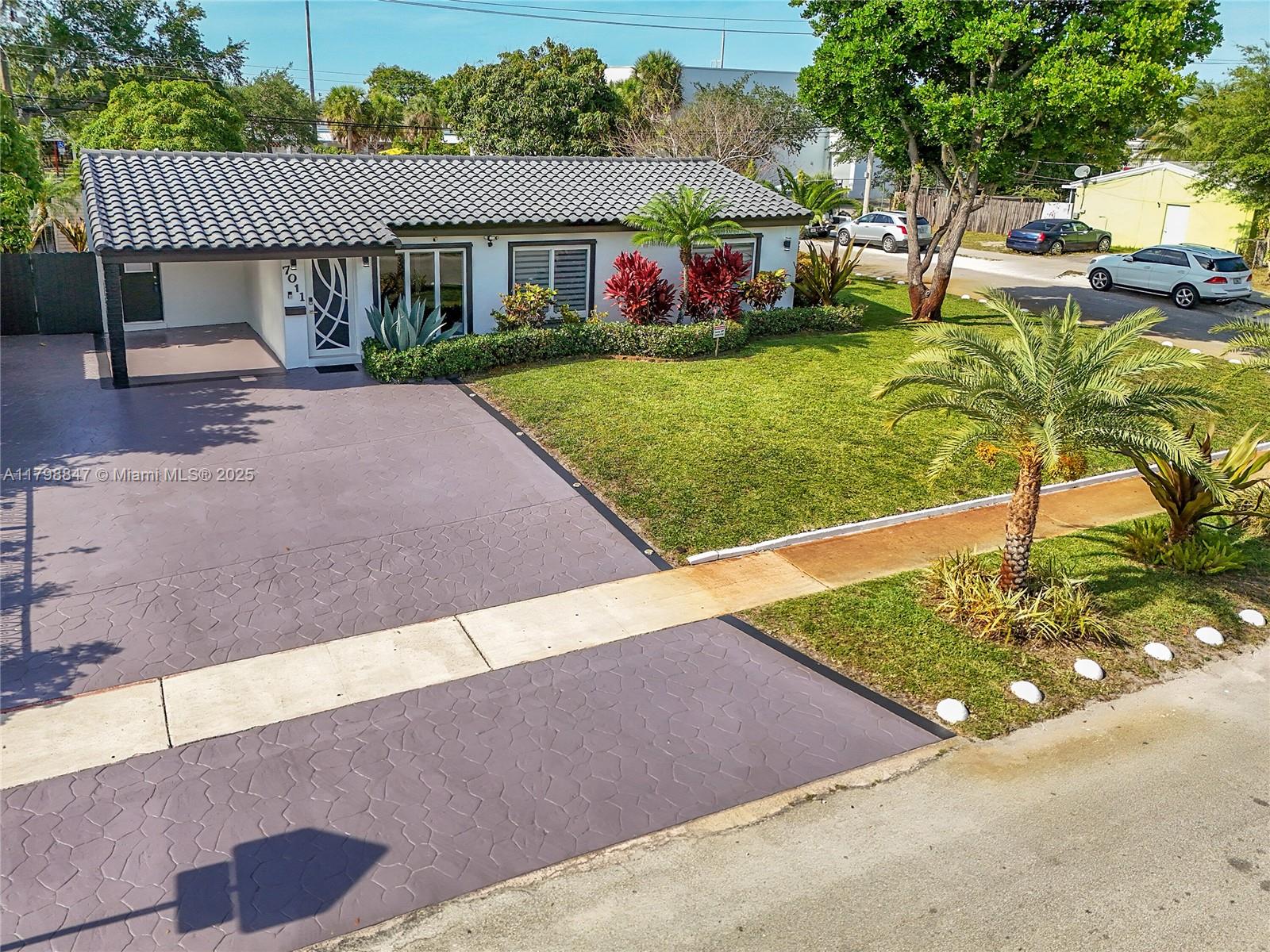 Property for Sale at 7011 Raleigh St, Hollywood, Broward County, Florida - Bedrooms: 3 
Bathrooms: 2  - $599,000