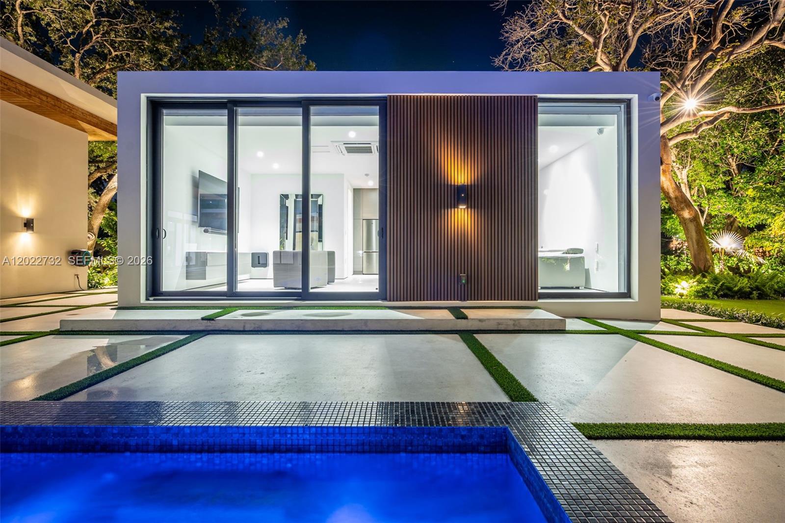 PINE TREE ESTATES - Residential