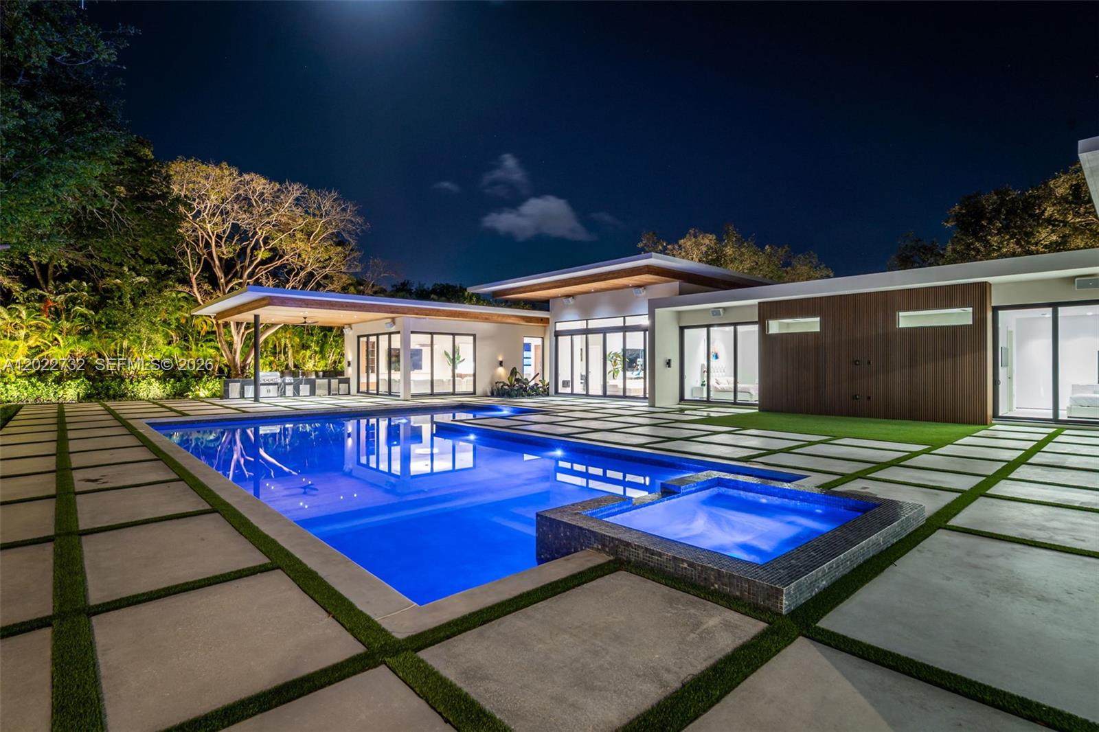 PINE TREE ESTATES - Residential