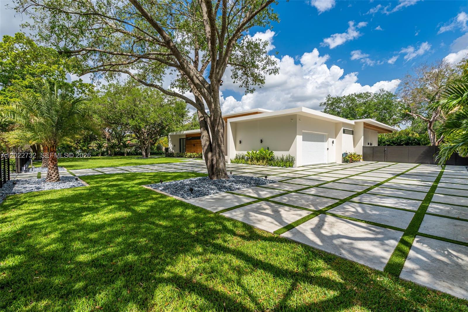 PINE TREE ESTATES - Residential