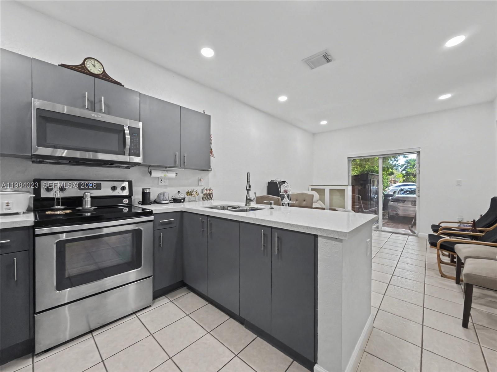 SILVER PALM HOMES - Residential