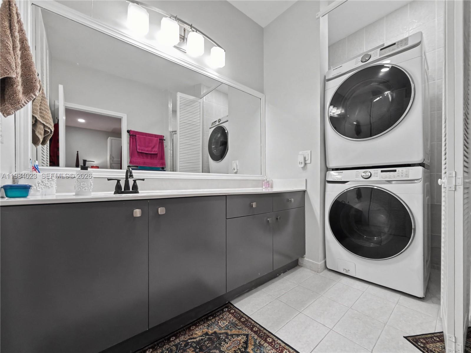 SILVER PALM HOMES - Residential