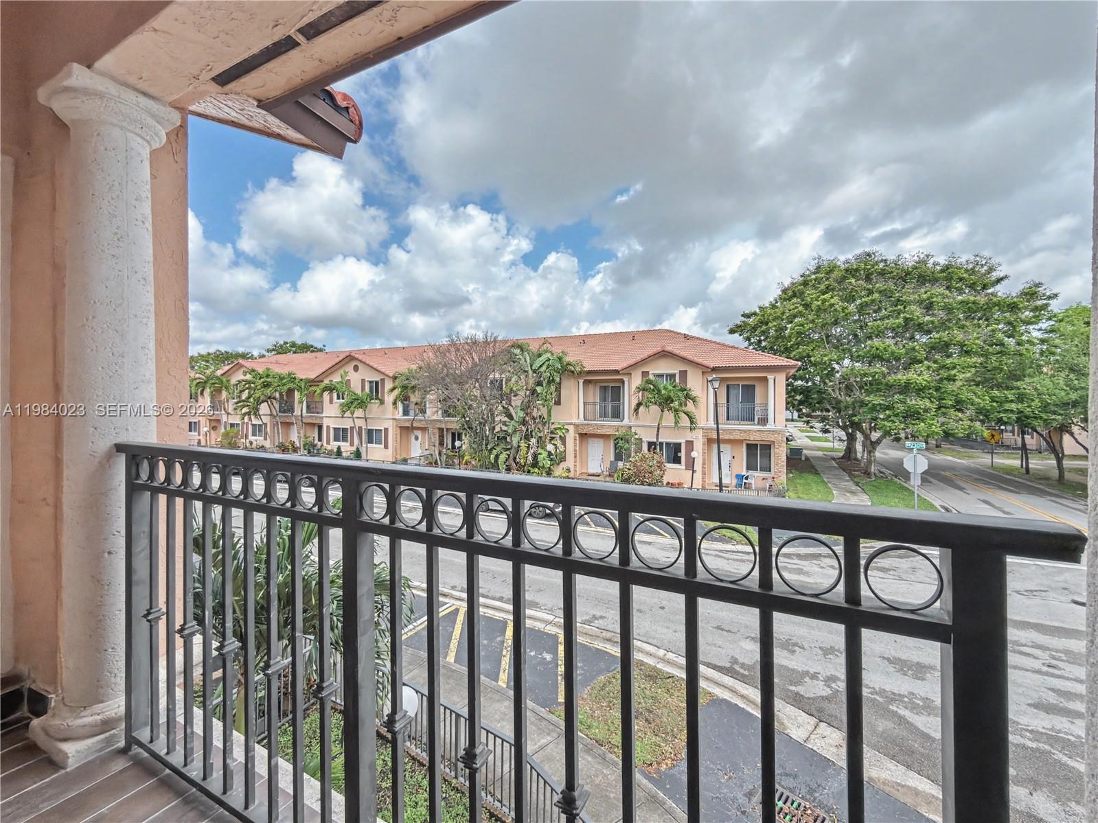 SILVER PALM HOMES - Residential