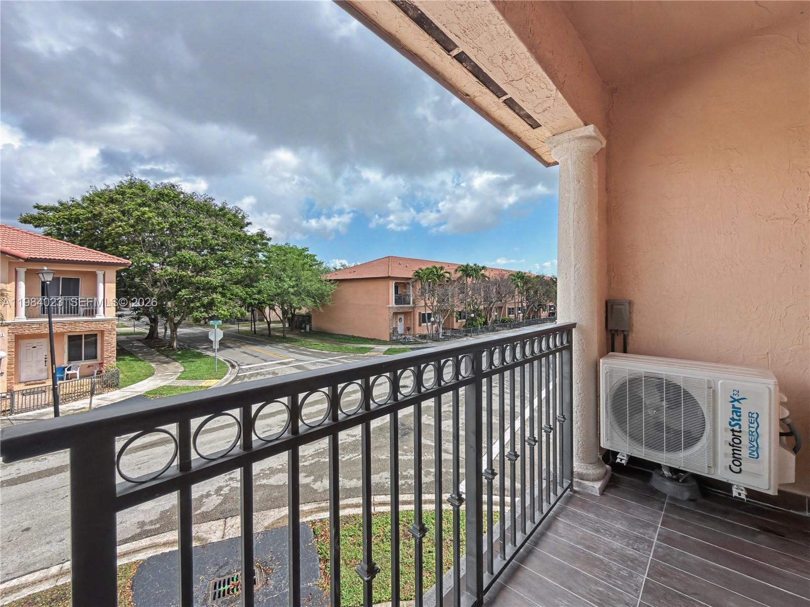 SILVER PALM HOMES - Residential