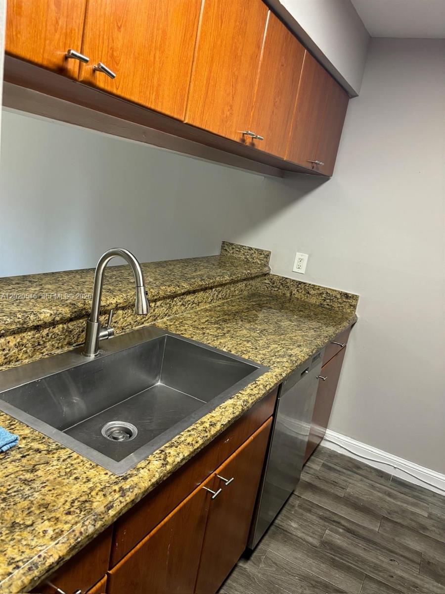CORAL WEST CONDO - Residential