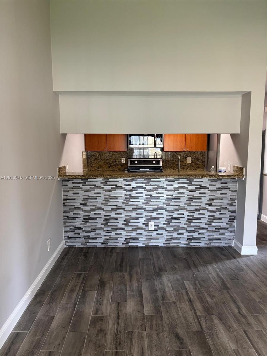 CORAL WEST CONDO - Residential