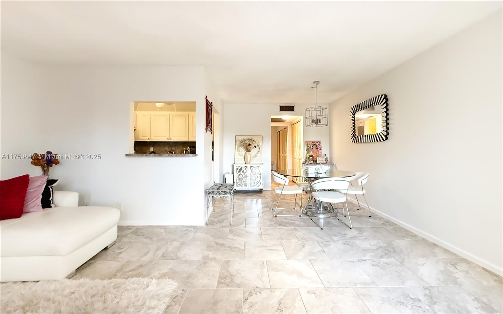 Property for Sale at 2009 N Farnham  N 2009, Deerfield Beach, Broward County, Florida - Bedrooms: 1 
Bathrooms: 2  - $145,999