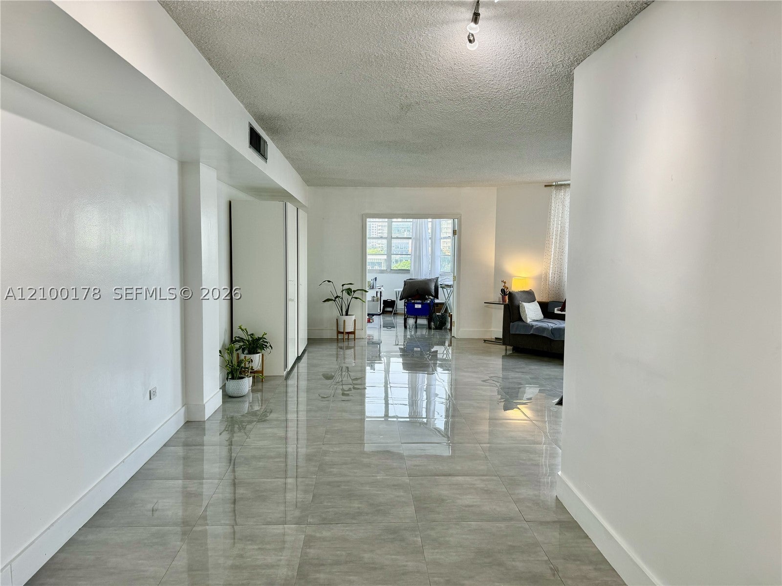 801 Brickell Bay Dr 570