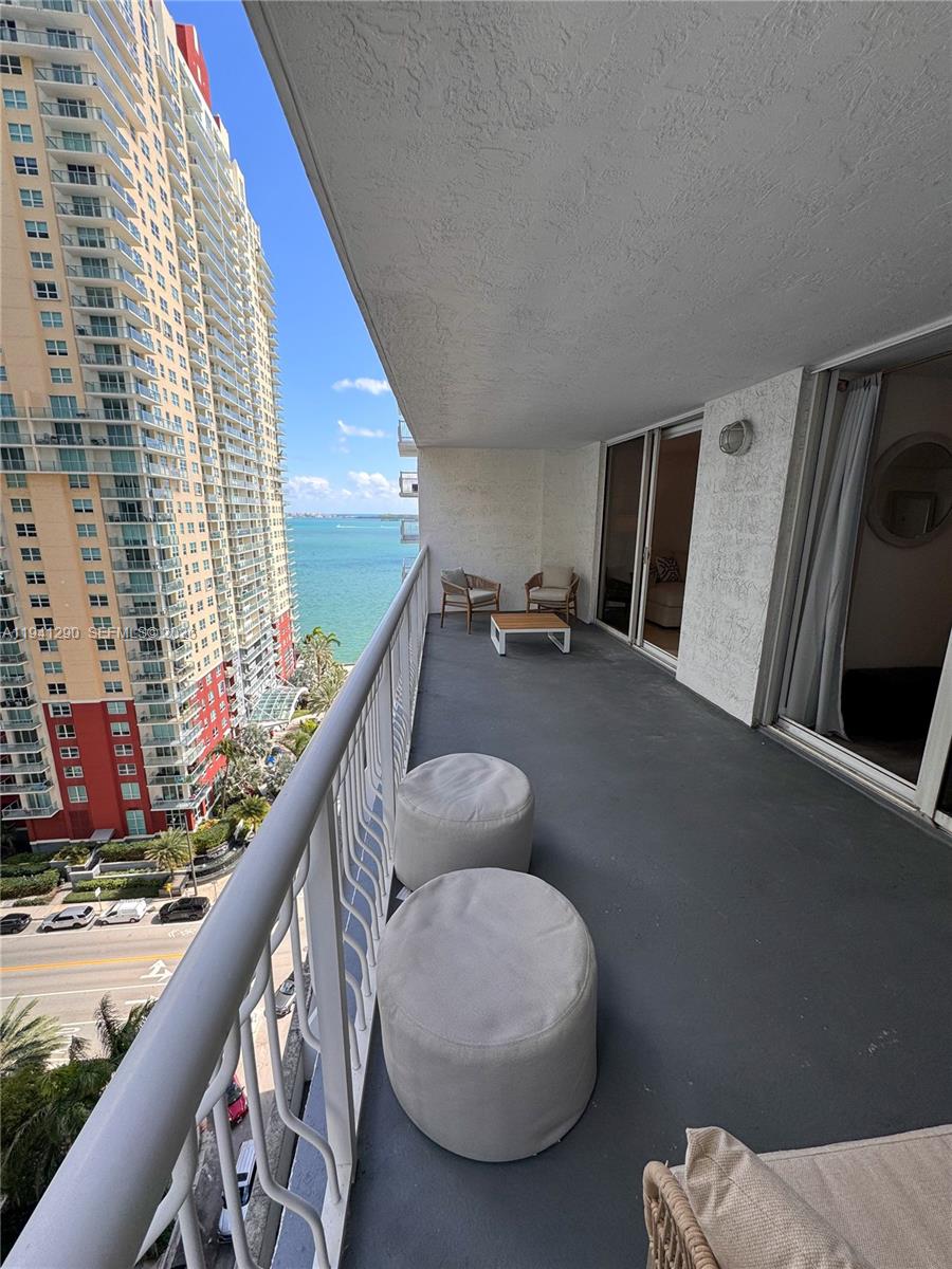 THE CLUB AT BRICKELL BAY - Residential Lease